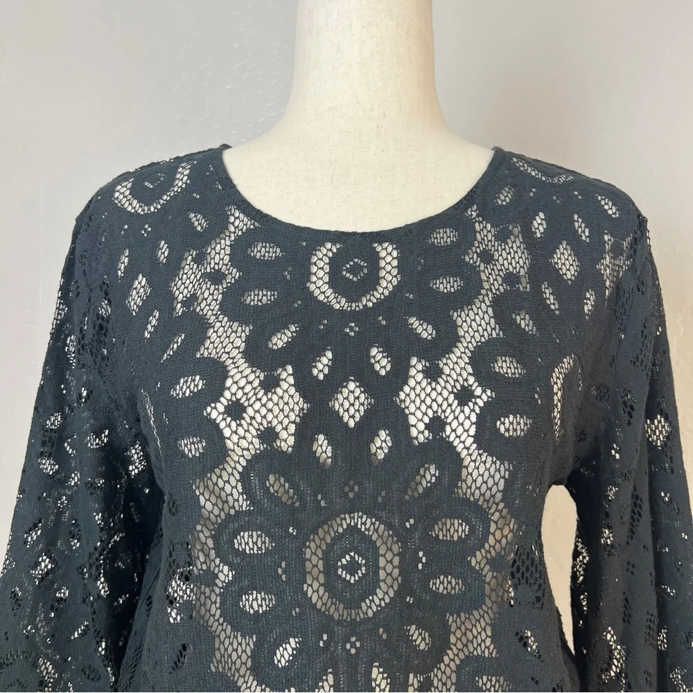 •FREE PEOPLE• NWOT Better with Time Lace‎ Bell Sleeve Bodysuit in Black Size XS